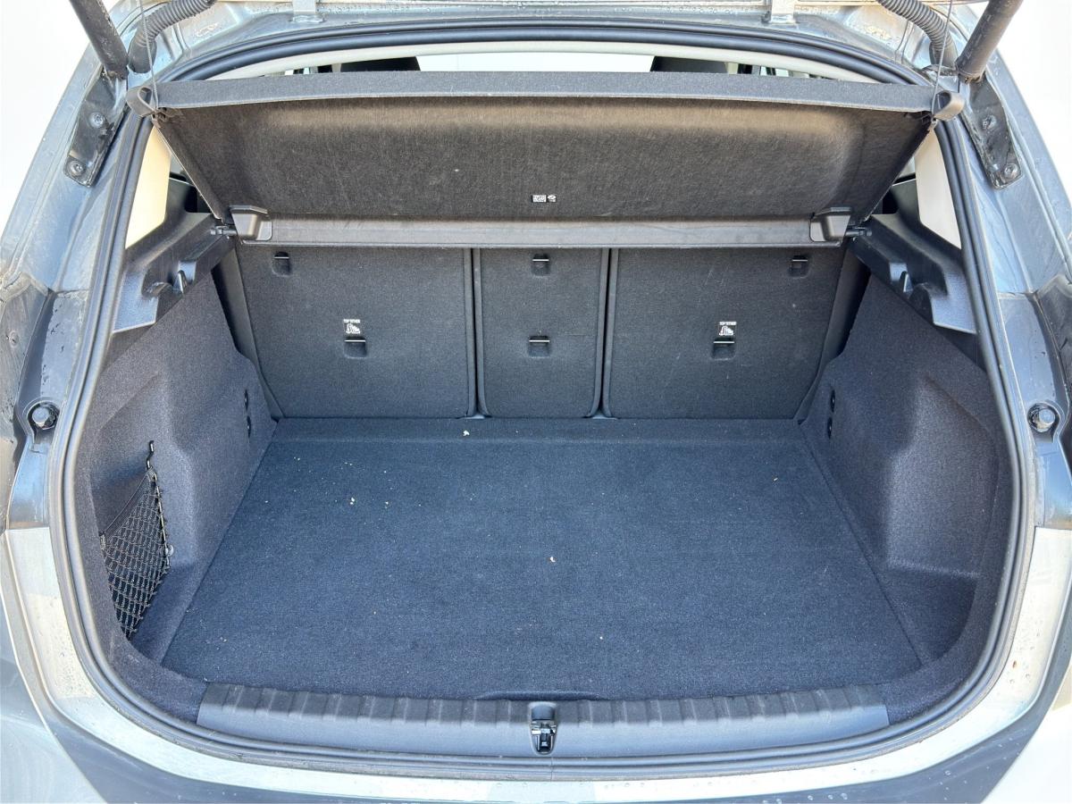 Originalaufnahme des Fahrzeugs Originalaufnahme des Fahrzeugs