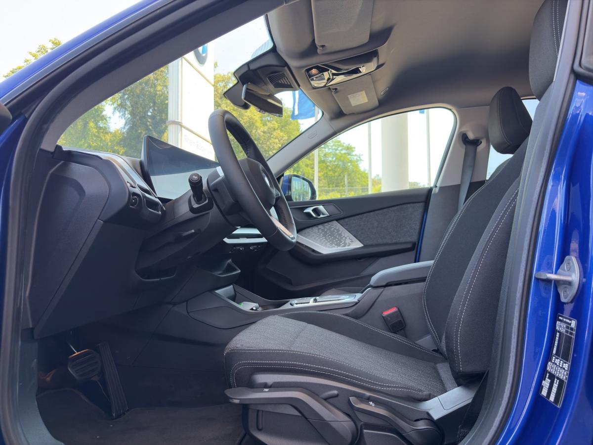 Originalaufnahme des Fahrzeugs Originalaufnahme des Fahrzeugs