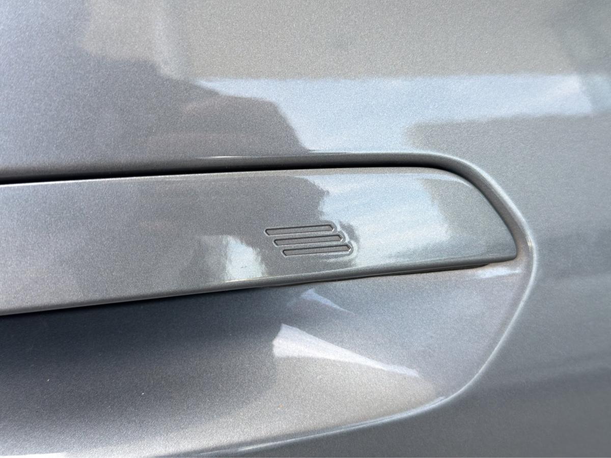 Originalaufnahme des Fahrzeugs Originalaufnahme des Fahrzeugs