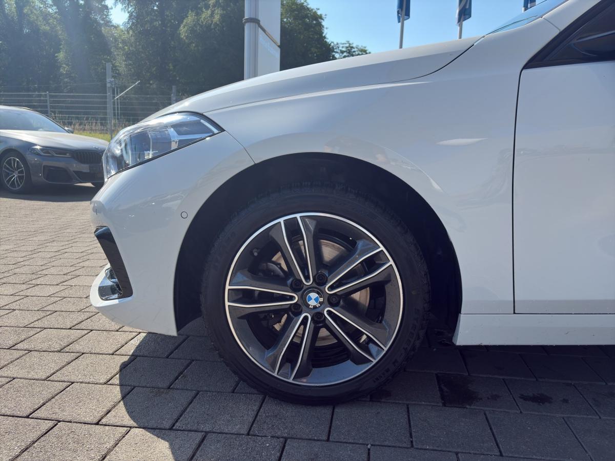 Originalaufnahme des Fahrzeugs Originalaufnahme des Fahrzeugs