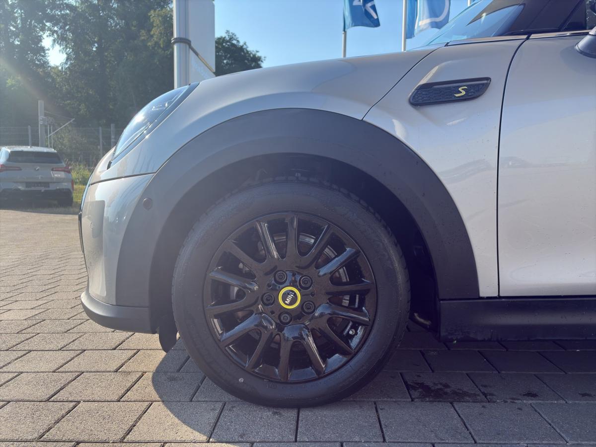 Originalaufnahme des Fahrzeugs Originalaufnahme des Fahrzeugs