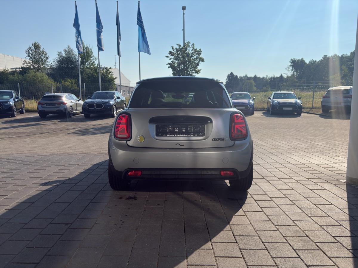 Originalaufnahme des Fahrzeugs Originalaufnahme des Fahrzeugs