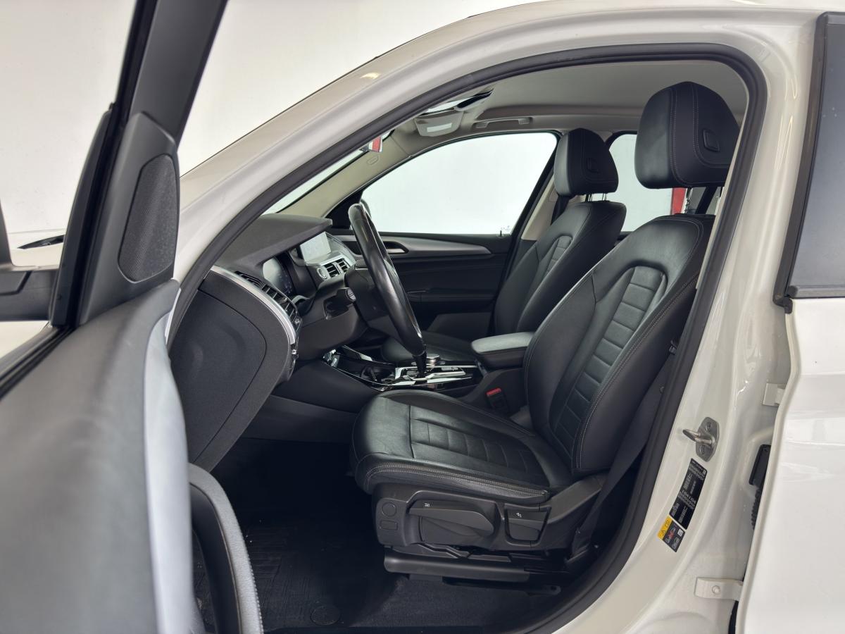 Originalaufnahme des Fahrzeugs Originalaufnahme des Fahrzeugs