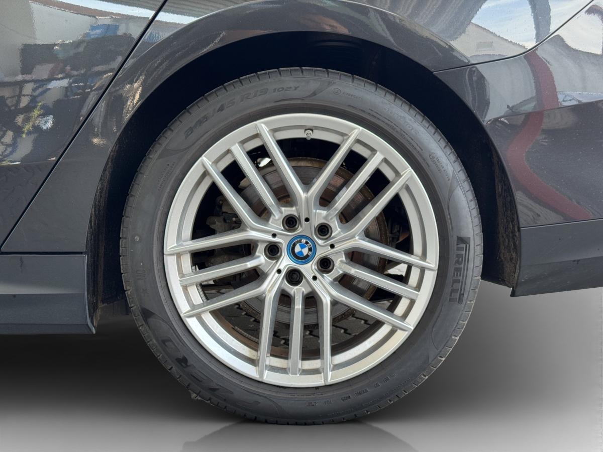 Originalaufnahme des Fahrzeugs Originalaufnahme des Fahrzeugs