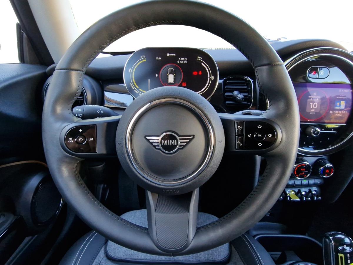 Originalaufnahme des Fahrzeugs Originalaufnahme des Fahrzeugs