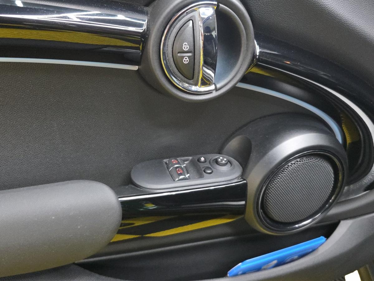 Originalaufnahme des Fahrzeugs Originalaufnahme des Fahrzeugs