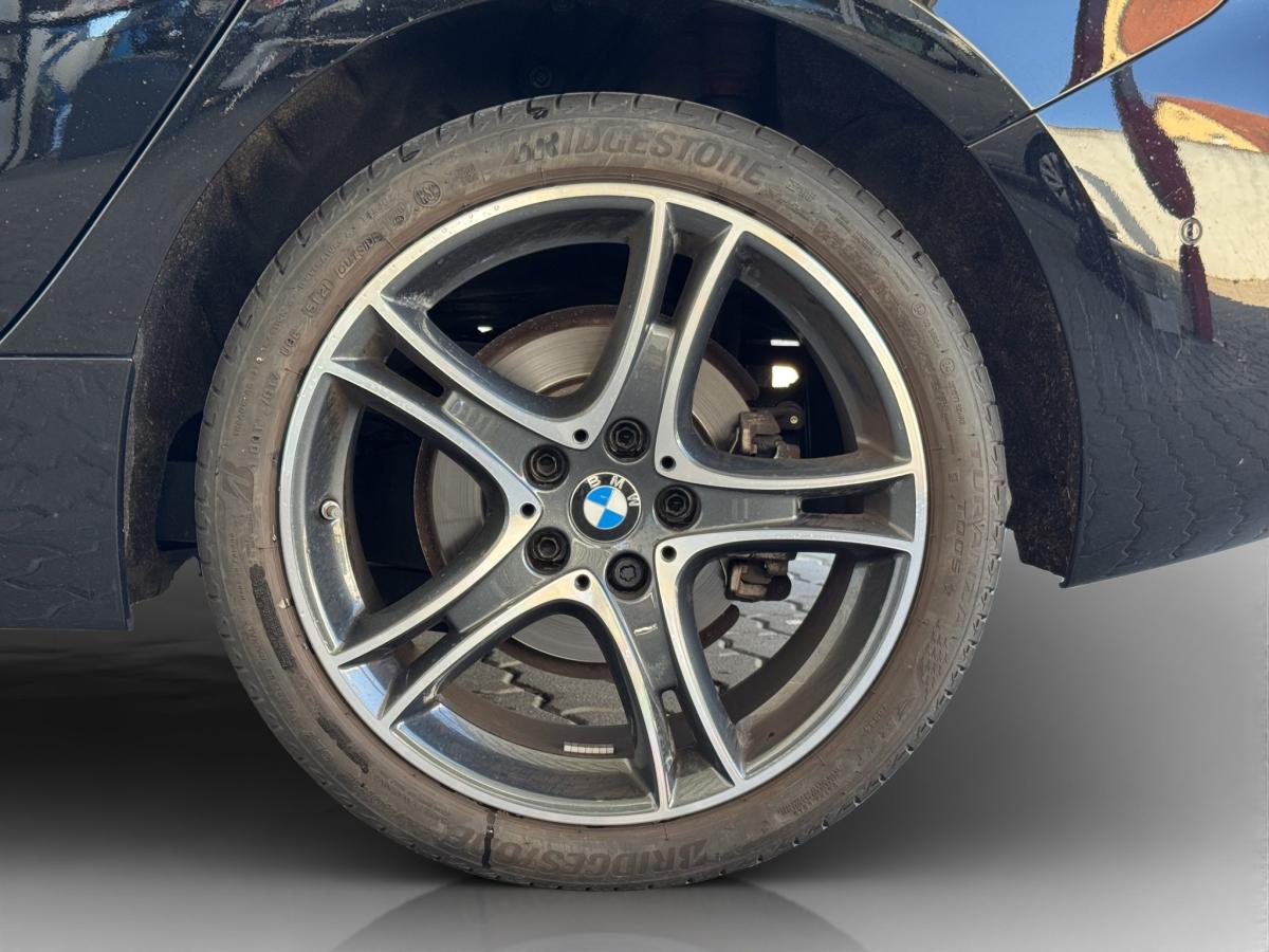 Originalaufnahme des Fahrzeugs Originalaufnahme des Fahrzeugs
