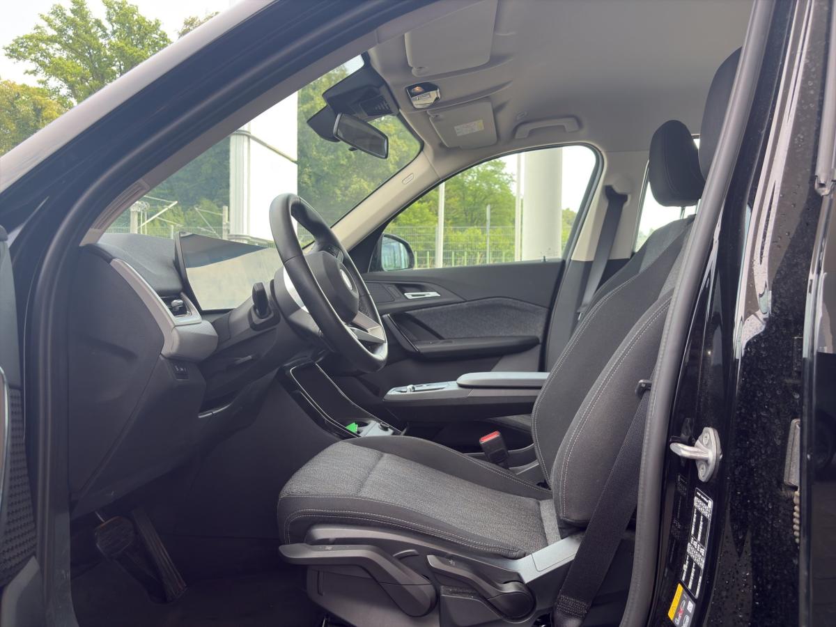 Originalaufnahme des Fahrzeugs Originalaufnahme des Fahrzeugs