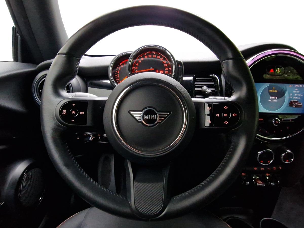 Originalaufnahme des Fahrzeugs Originalaufnahme des Fahrzeugs
