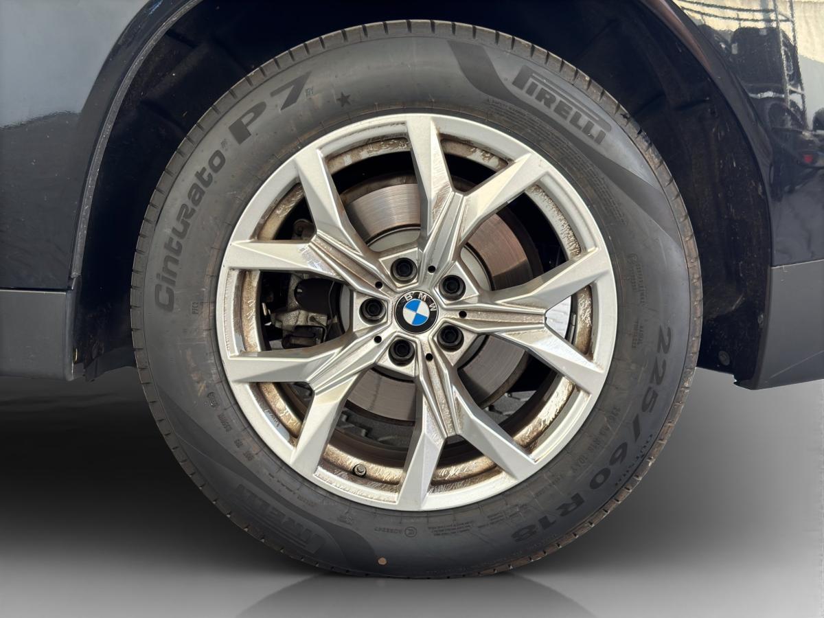 Originalaufnahme des Fahrzeugs Originalaufnahme des Fahrzeugs