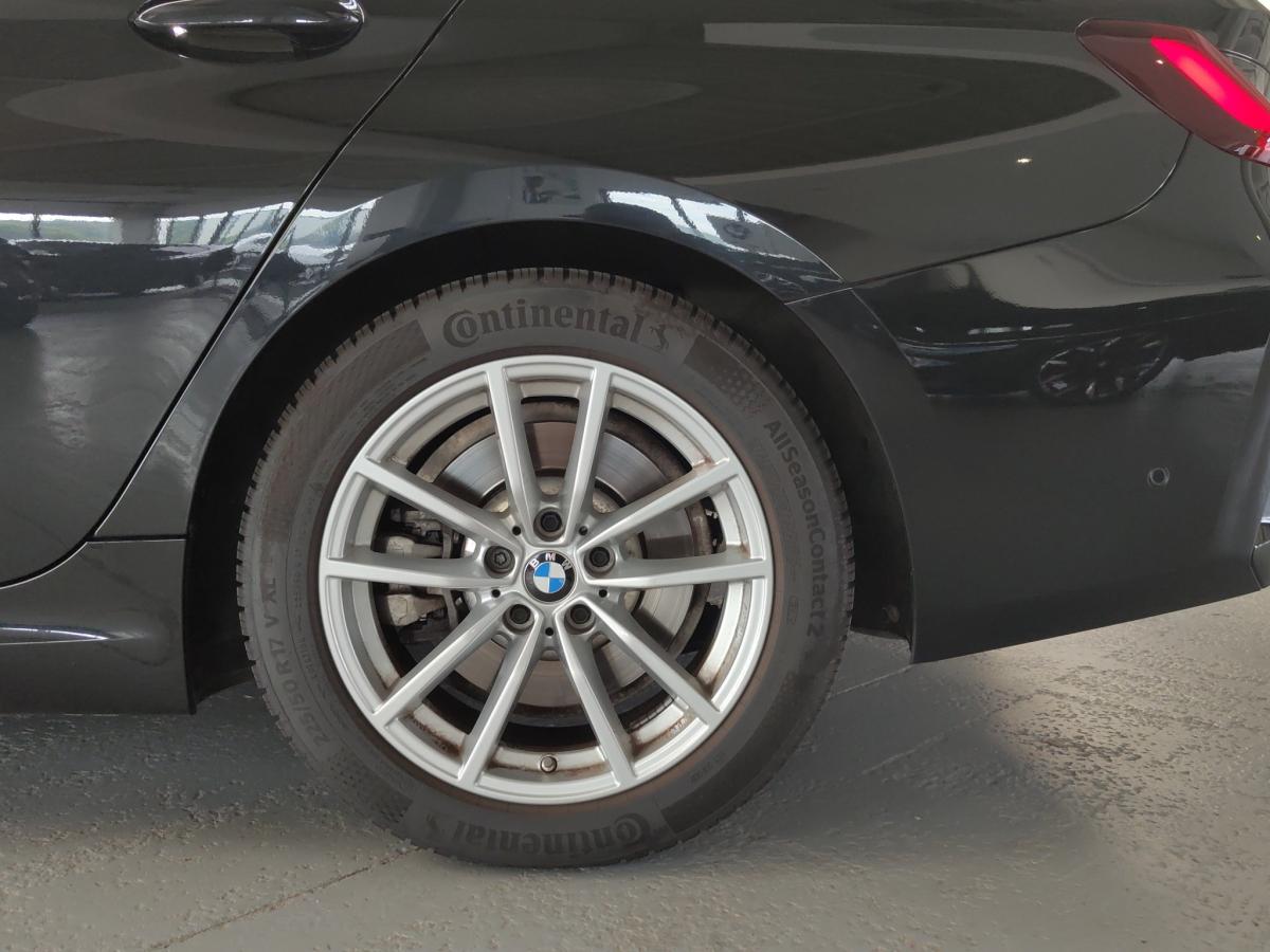 Originalaufnahme des Fahrzeugs Originalaufnahme des Fahrzeugs