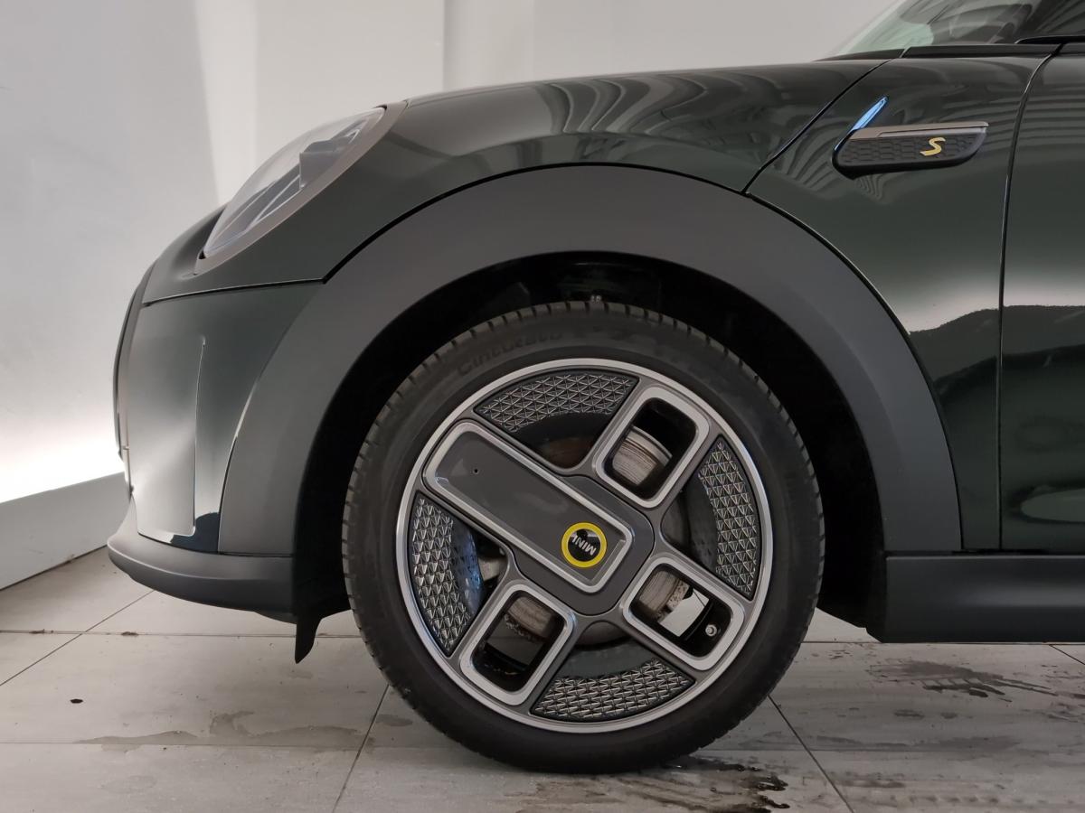 Originalaufnahme des Fahrzeugs Originalaufnahme des Fahrzeugs