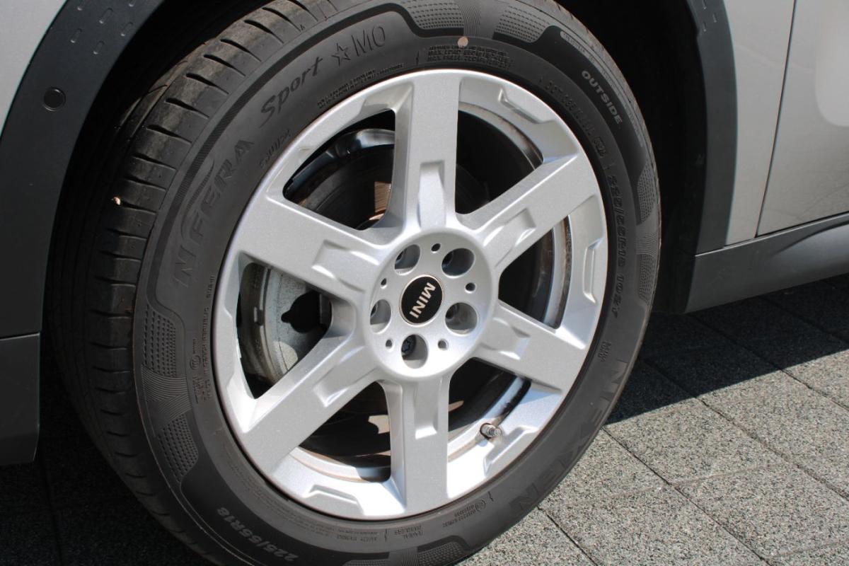 Originalaufnahme des Fahrzeugs Originalaufnahme des Fahrzeugs