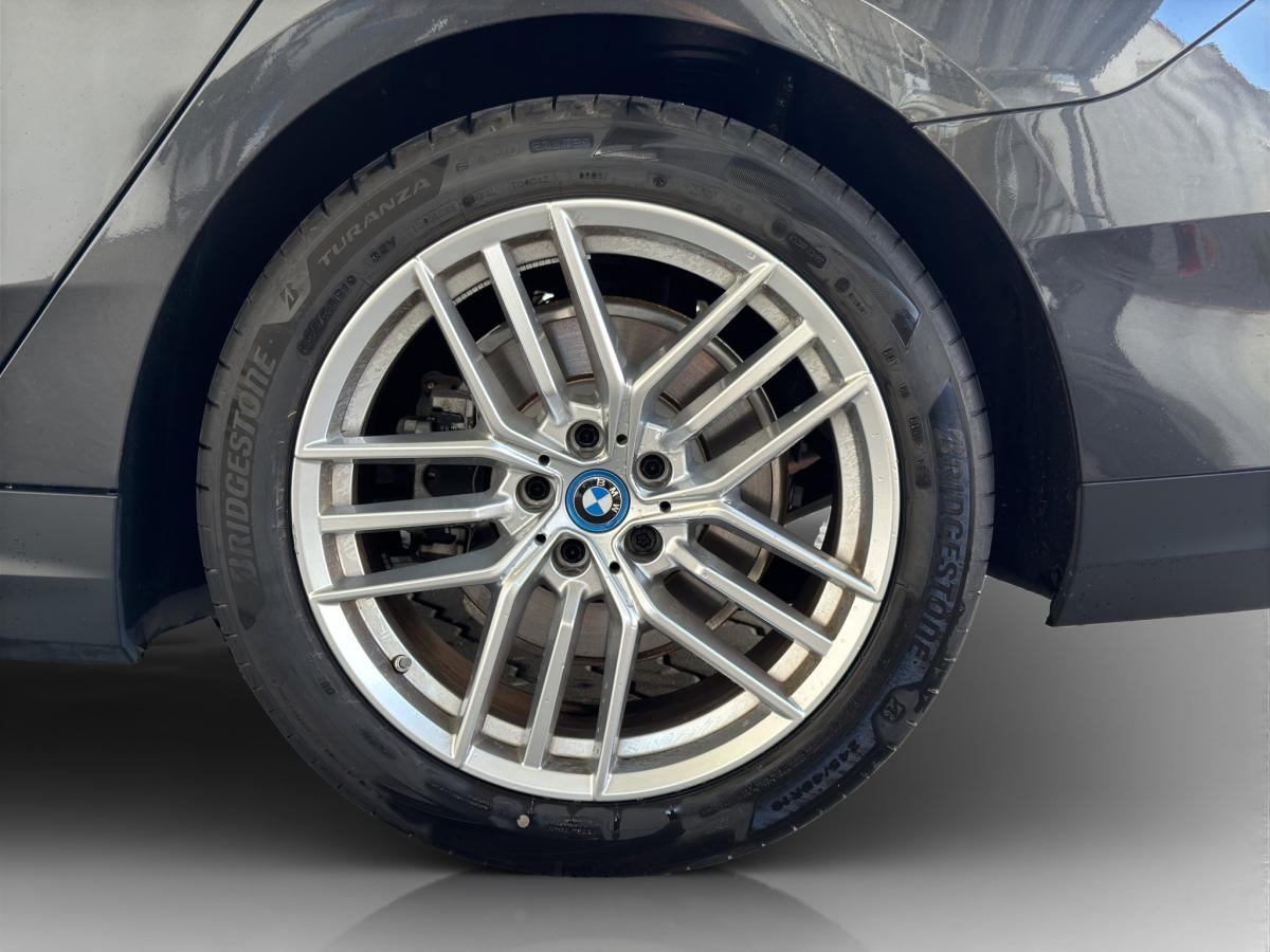 Originalaufnahme des Fahrzeugs Originalaufnahme des Fahrzeugs