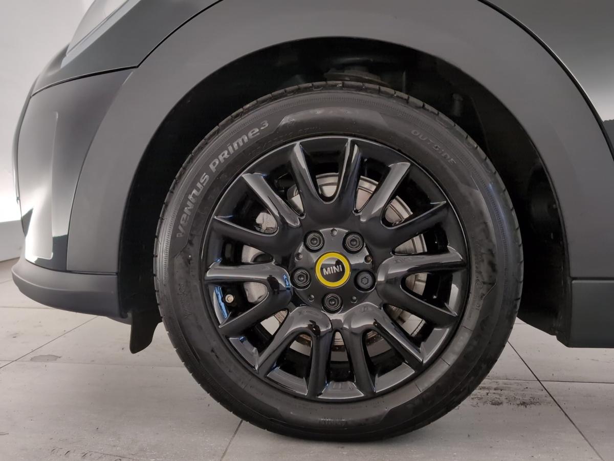 Originalaufnahme des Fahrzeugs