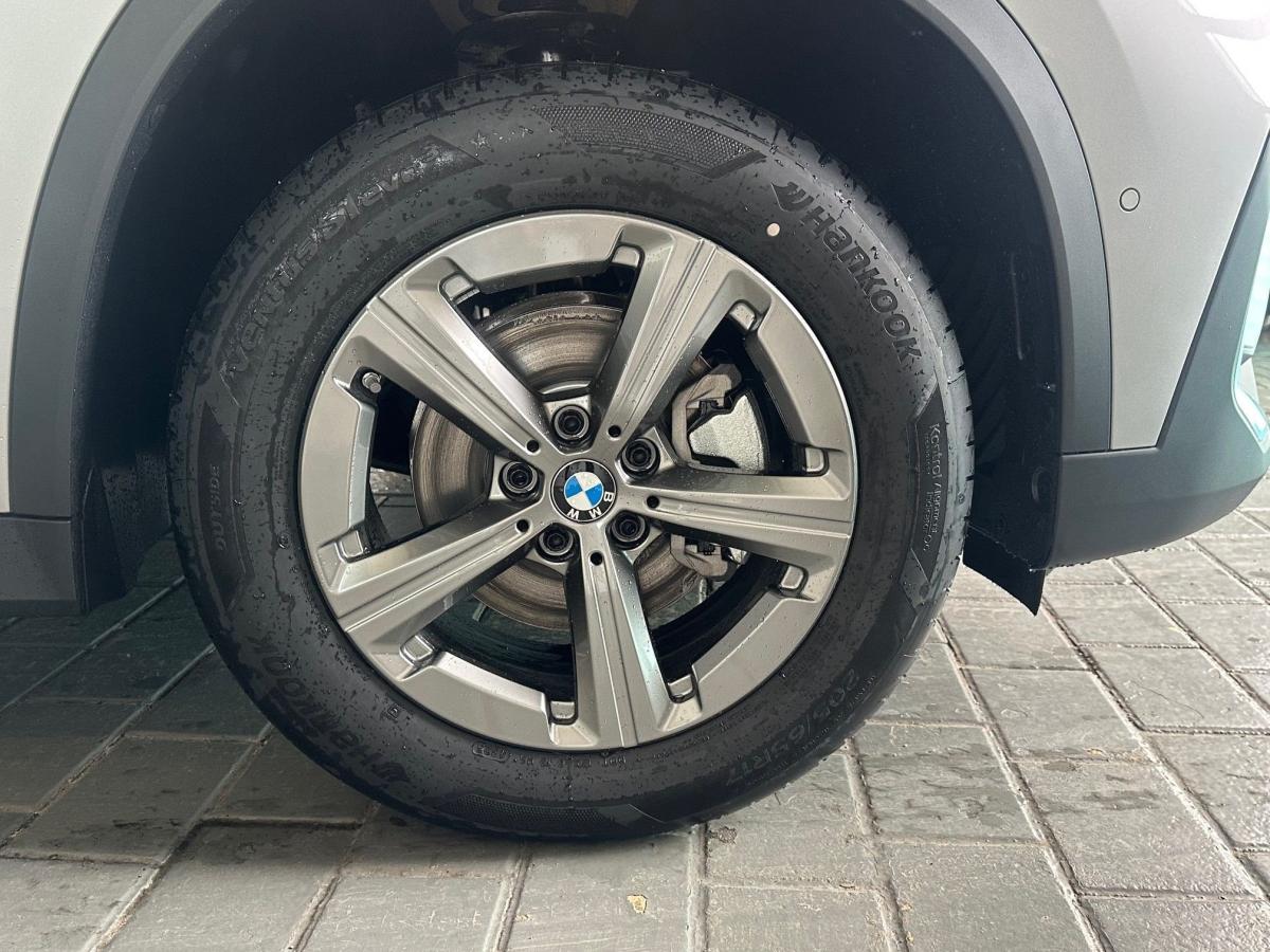 Originalaufnahme des Fahrzeugs Originalaufnahme des Fahrzeugs