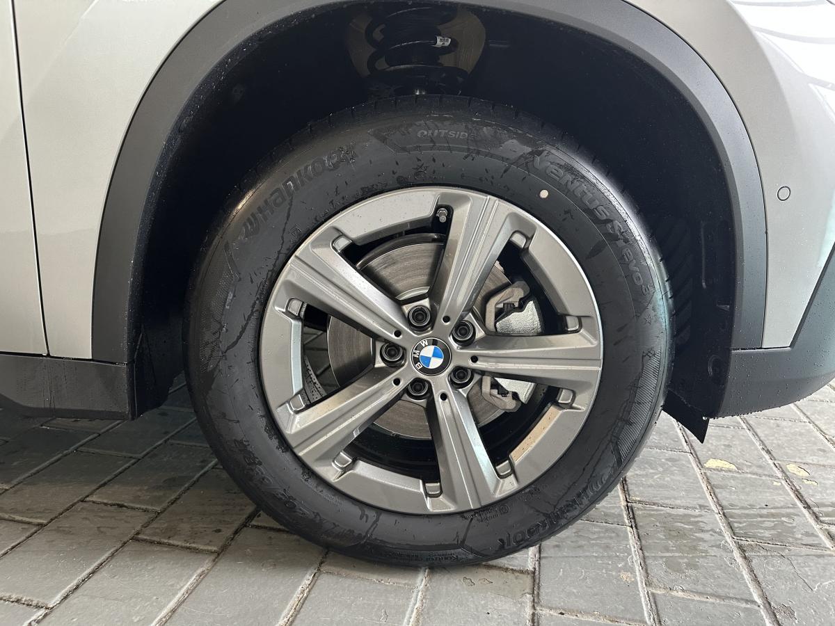 Originalaufnahme des Fahrzeugs Originalaufnahme des Fahrzeugs