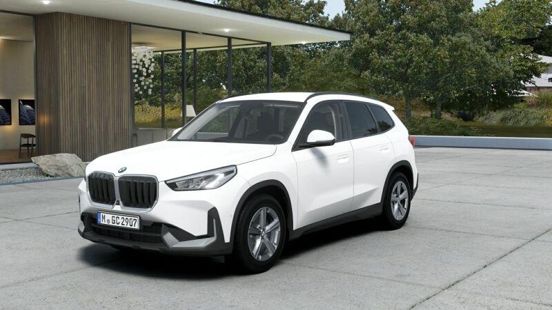BMW X1 sDrive18i von vorne in Weiß