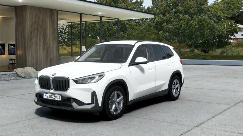 BMW X1 sDrive20i von vorne in Weiß