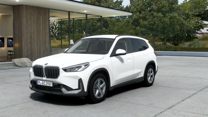 BMW X1 sDrive20i von vorne in Weiß