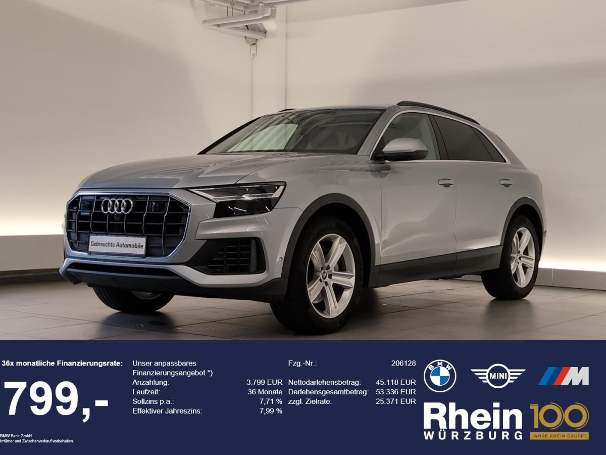 AUDI Q8 in Silber von vorne