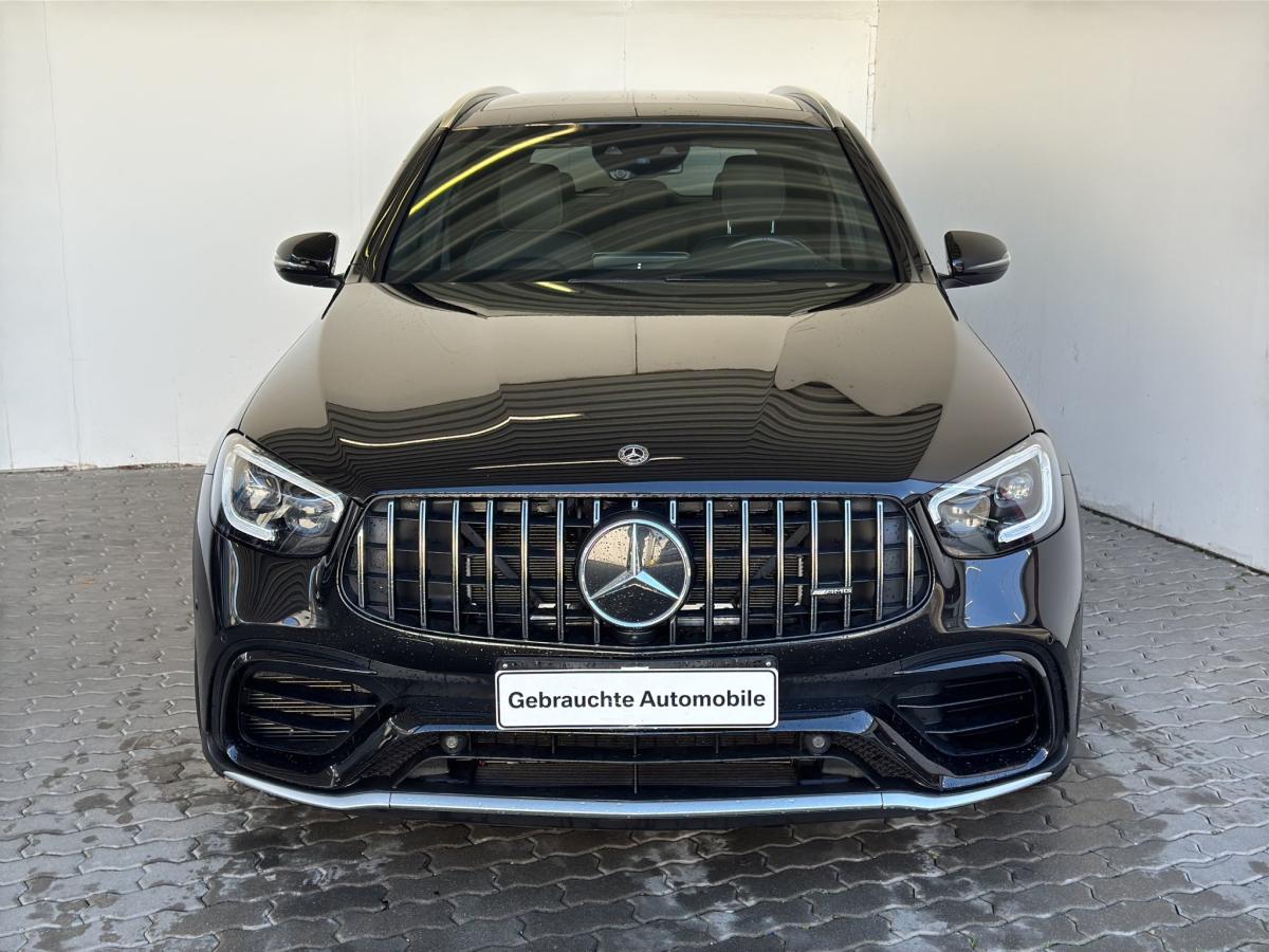 MERCEDES-BENZ GLC 63 AMG in Schwarz von vorne