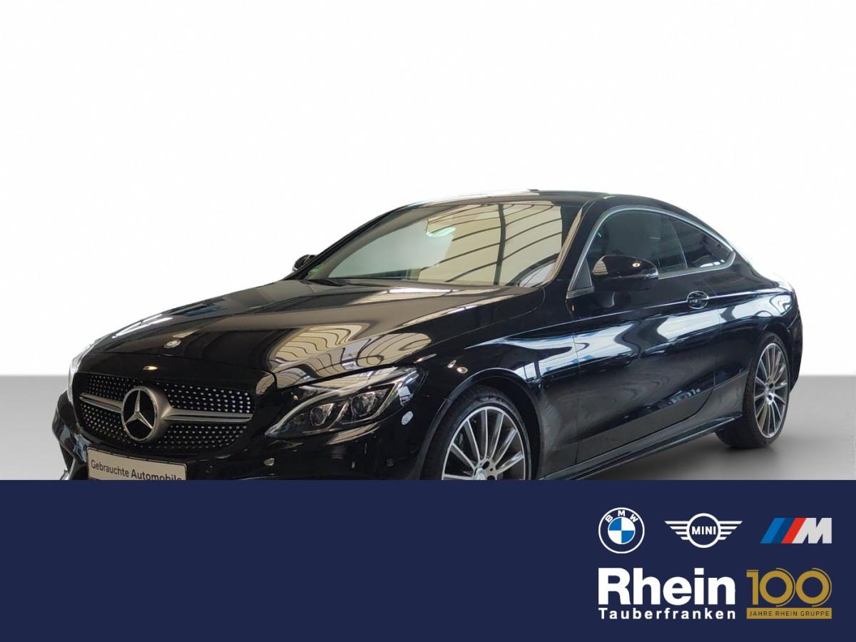 MERCEDES-BENZ C 300 in Schwarz von vorne