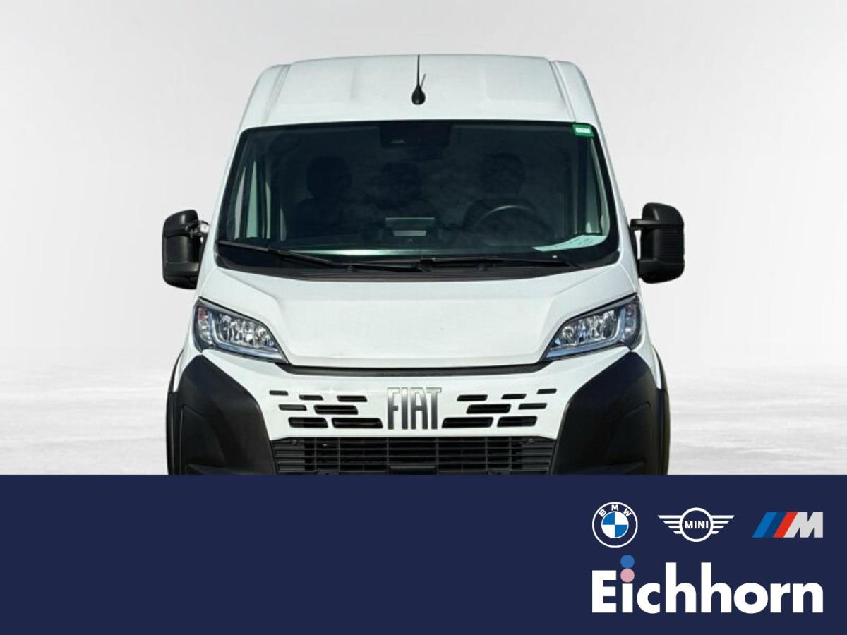 FIAT Ducato in Weiß von vorne