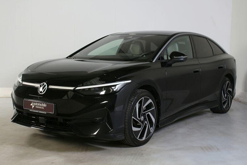 VW ID.7 in Schwarz von vorne VW ID.7 in Schwarz von vorne