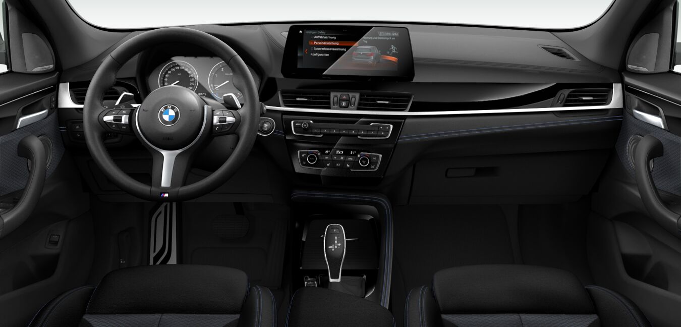 BMW BMW X im Innenraum von vorne