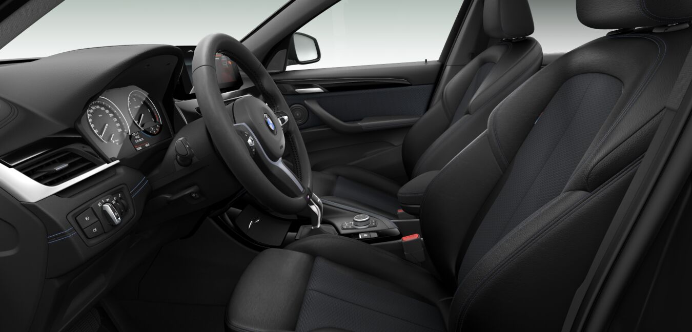 BMW BMW X im Innenraum seitlich