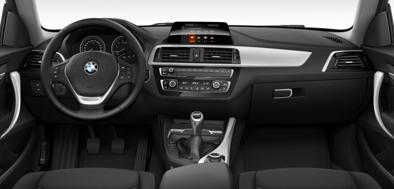 BMW BMW 2er im Innenraum von vorne