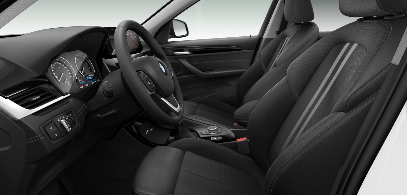 BMW BMW X im Innenraum seitlich