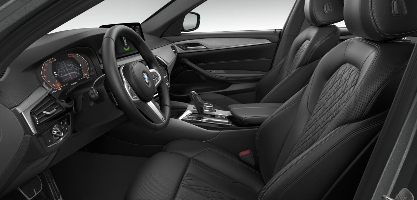 BMW BMW 5er im Innenraum seitlich BMW BMW 5er im Innenraum seitlich