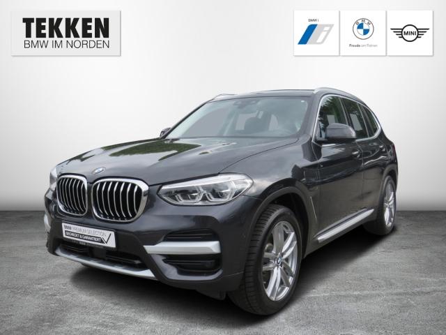 BMW X3 xDrive30e Originalaufnahme BMW X3 xDrive30e Originalaufnahme
