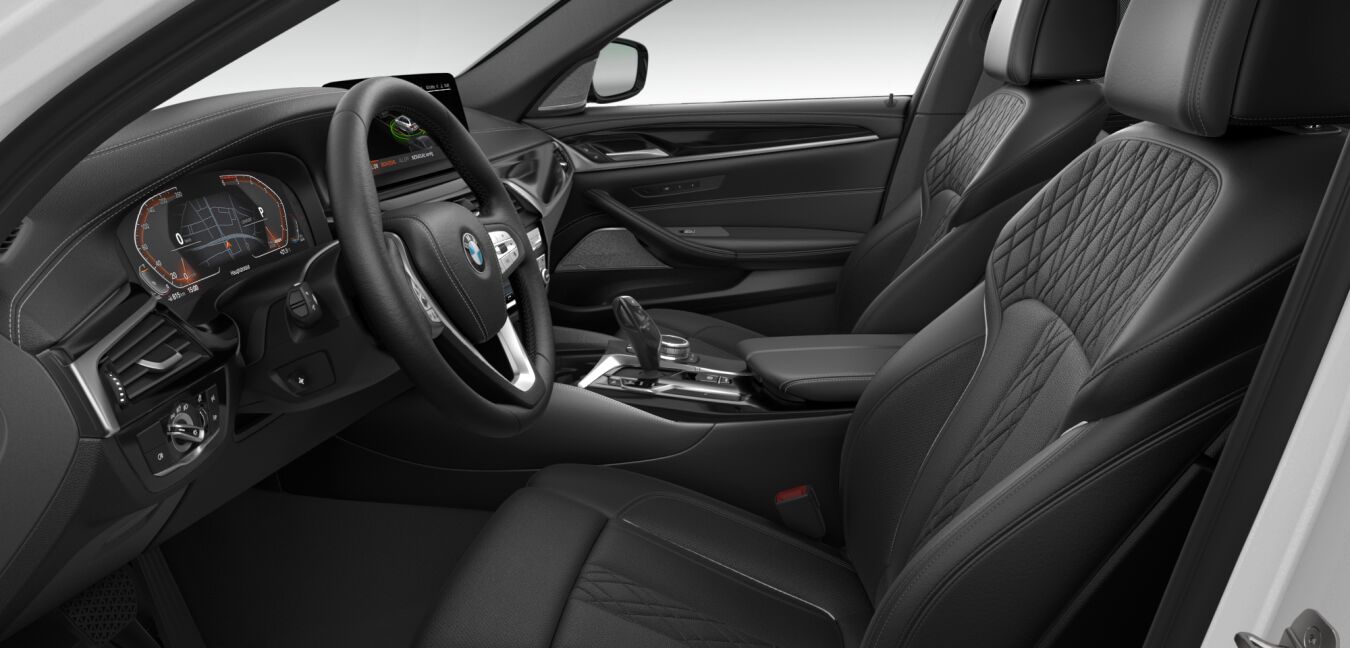 BMW BMW 5er im Innenraum seitlich BMW BMW 5er im Innenraum seitlich