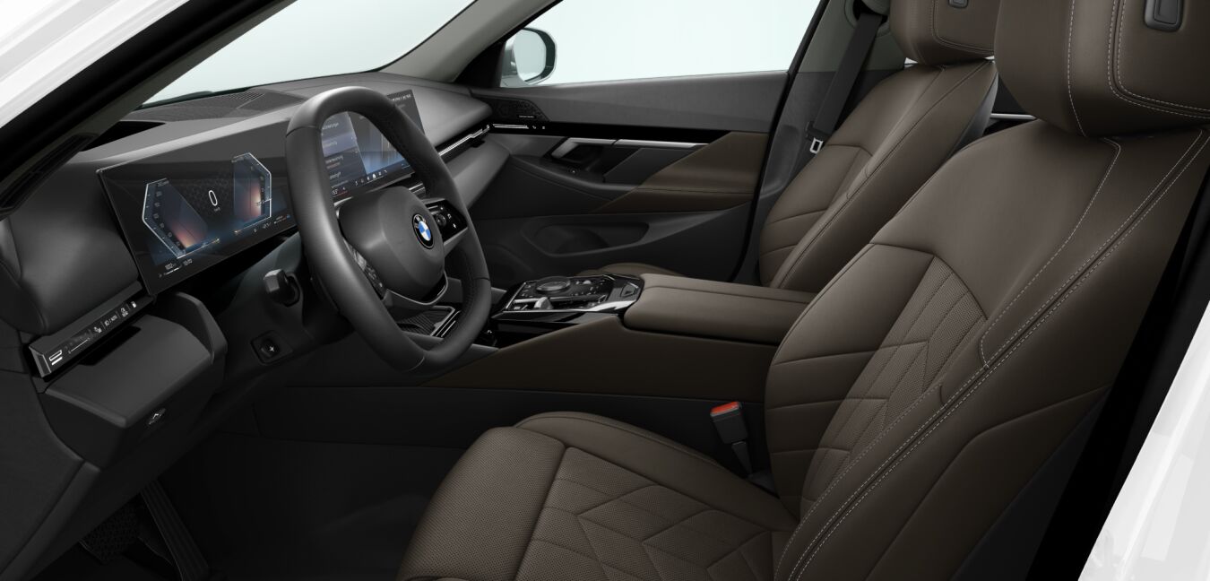BMW BMW 5er im Innenraum seitlich BMW BMW 5er im Innenraum seitlich