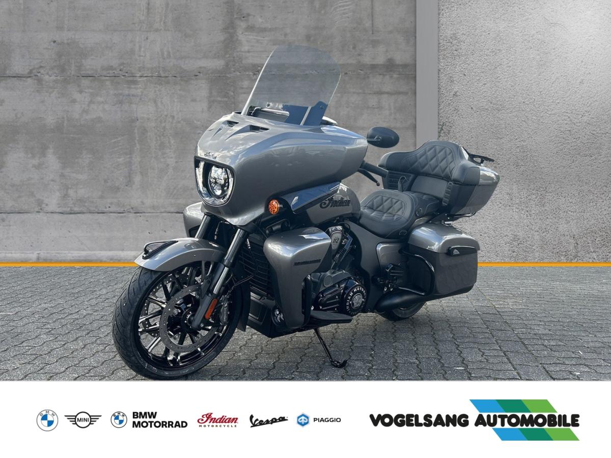 INDIAN Roadmaster Powerplus Dark Horse in Grau von vorne INDIAN Roadmaster Powerplus Dark Horse in Grau von vorne