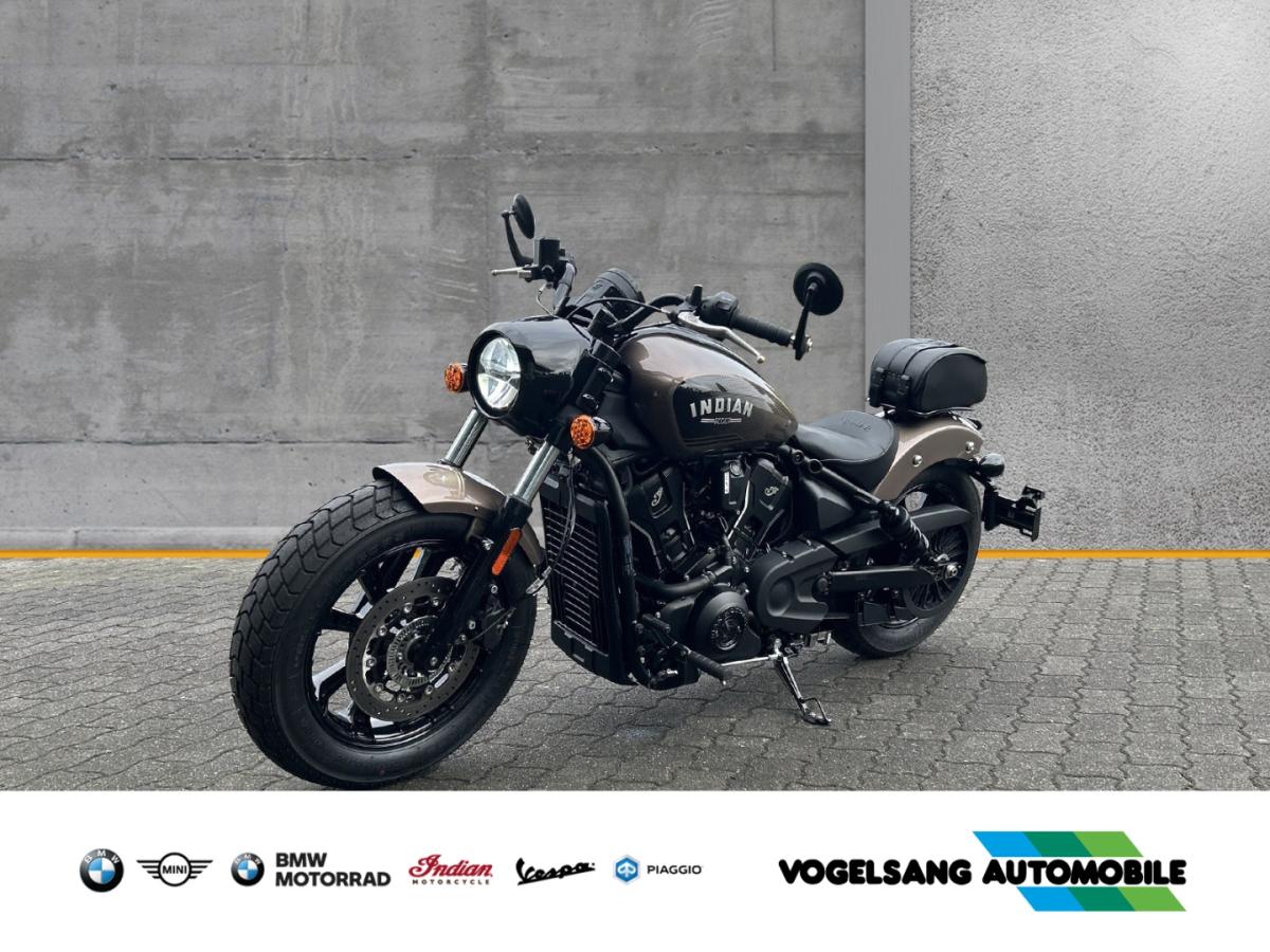 INDIAN Scout in Braun von vorne INDIAN Scout in Braun von vorne