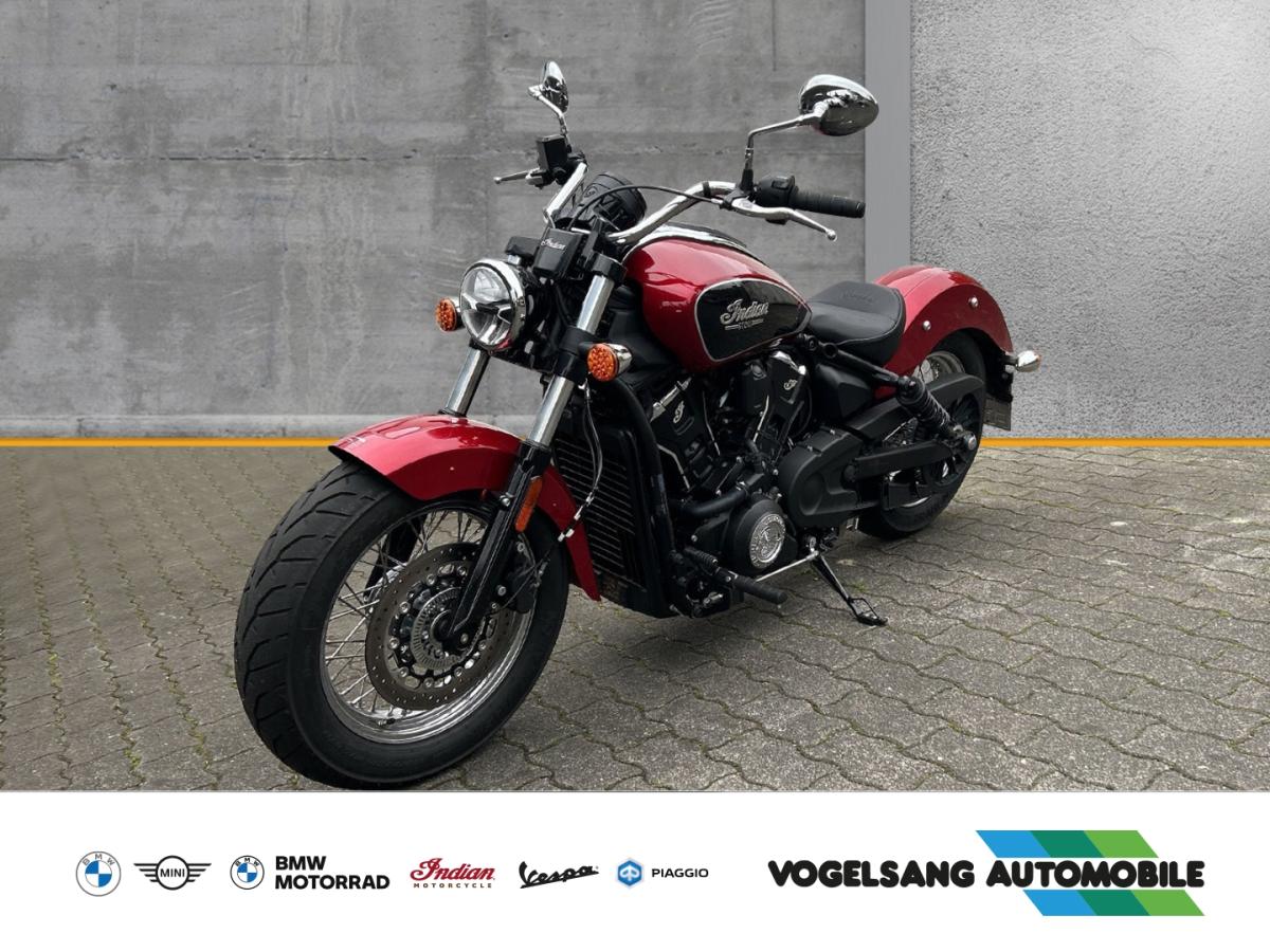 INDIAN Scout in Rot von vorne INDIAN Scout in Rot von vorne