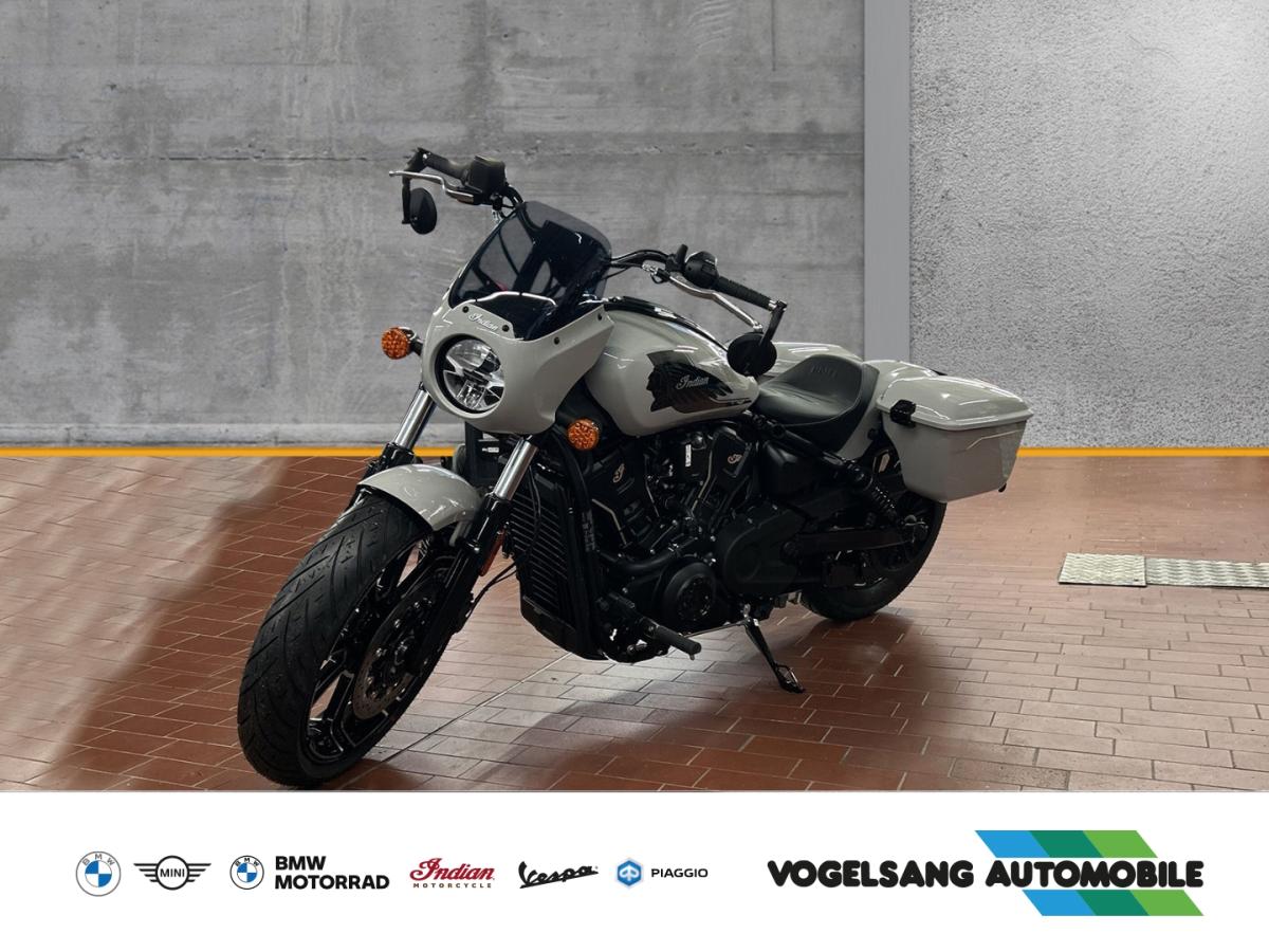 INDIAN Scout in Grau von vorne INDIAN Scout in Grau von vorne