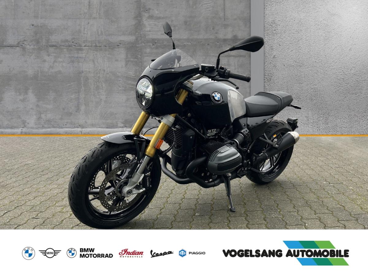 BMW R nineT in Schwarz von vorne BMW R nineT in Schwarz von vorne