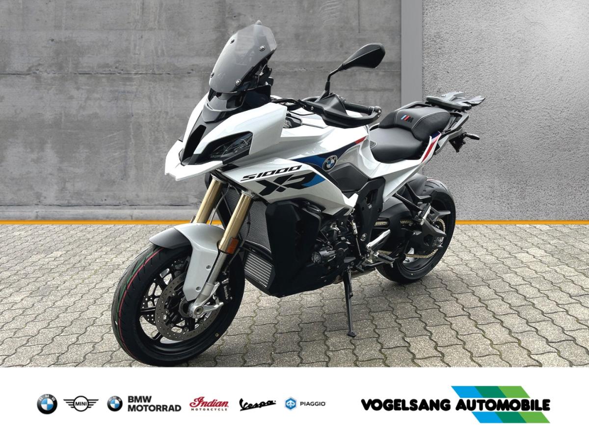 BMW S 1000 XR in Weiß von vorne BMW S 1000 XR in Weiß von vorne