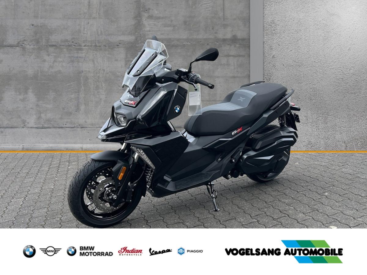 BMW C 400 X Sitzheizung, Heizbare Griffe, Keyless Ride in Schwarz von vorne BMW C 400 X Sitzheizung, Heizbare Griffe, Keyless Ride in Schwarz von vorne
