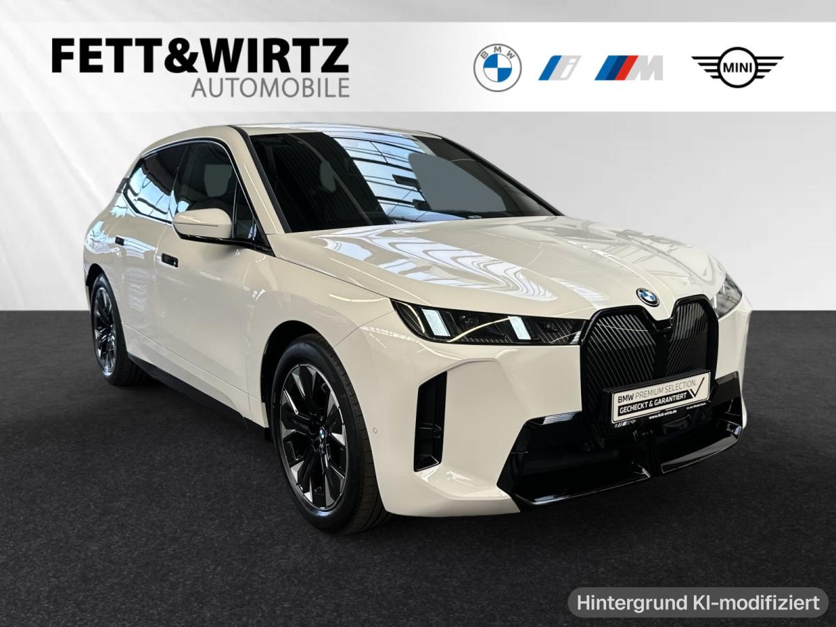 BMW iX xDrive45 Originalaufnahme BMW iX xDrive45 Originalaufnahme