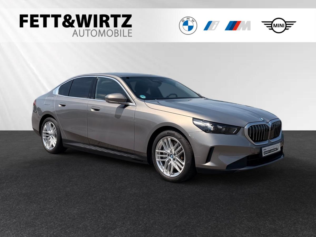 BMW 550e xDrive Limousine Originalaufnahme BMW 550e xDrive Limousine Originalaufnahme