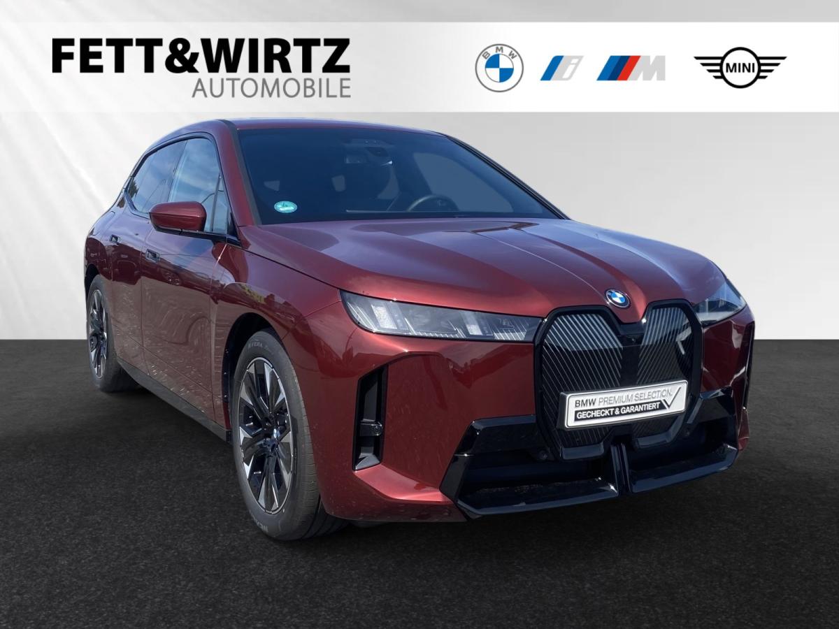BMW iX xDrive45 Originalaufnahme BMW iX xDrive45 Originalaufnahme