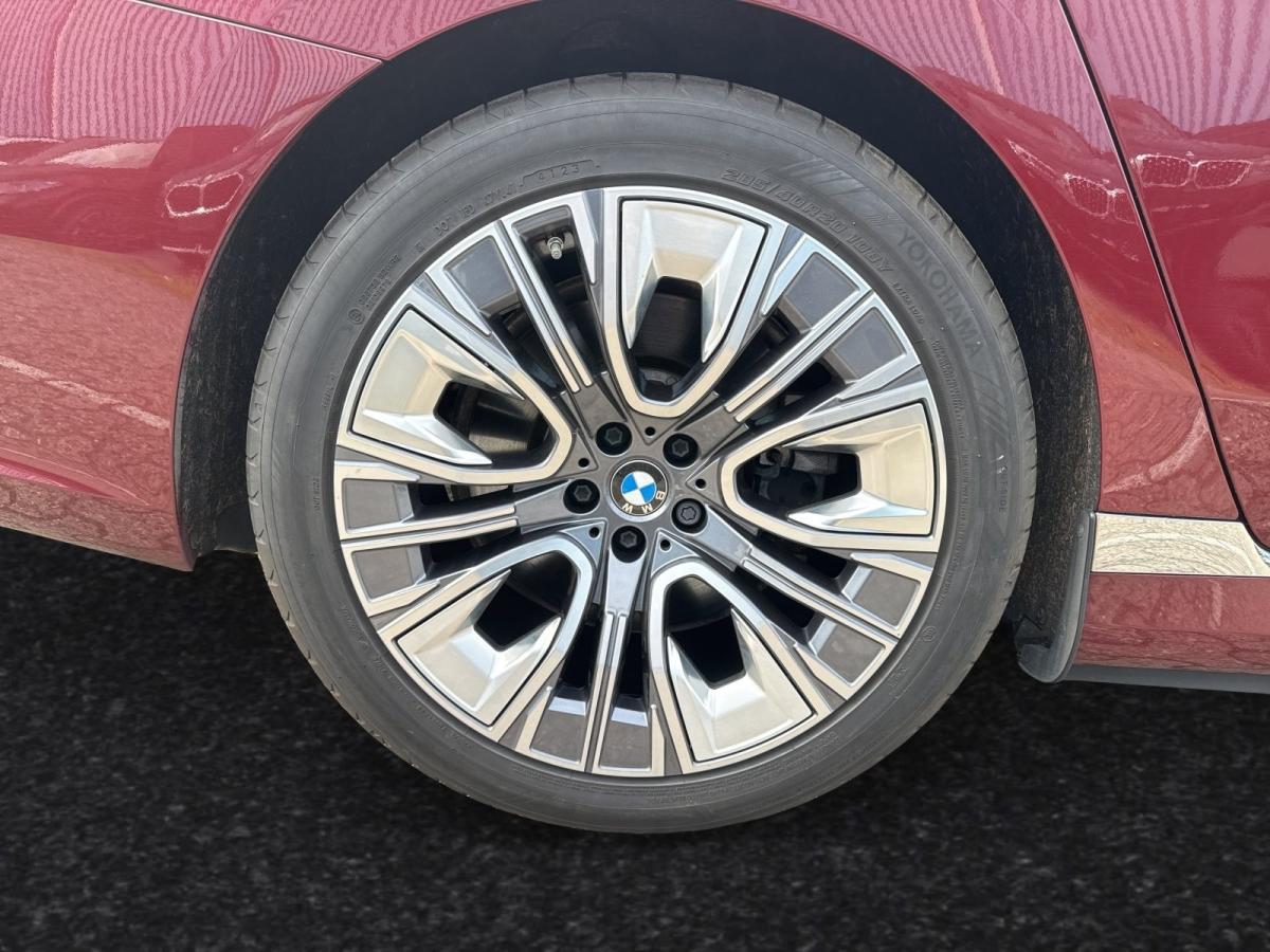 Originalaufnahme des Fahrzeugs