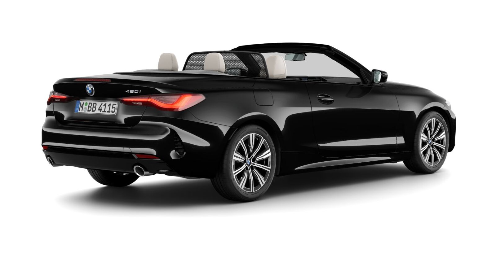 BMW BMW 4er in Schwarz von hinten