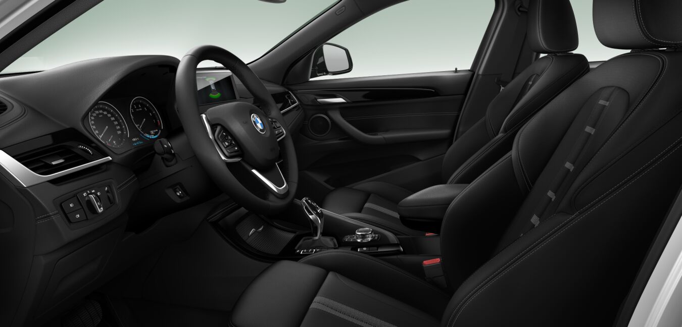 BMW BMW X im Innenraum seitlich